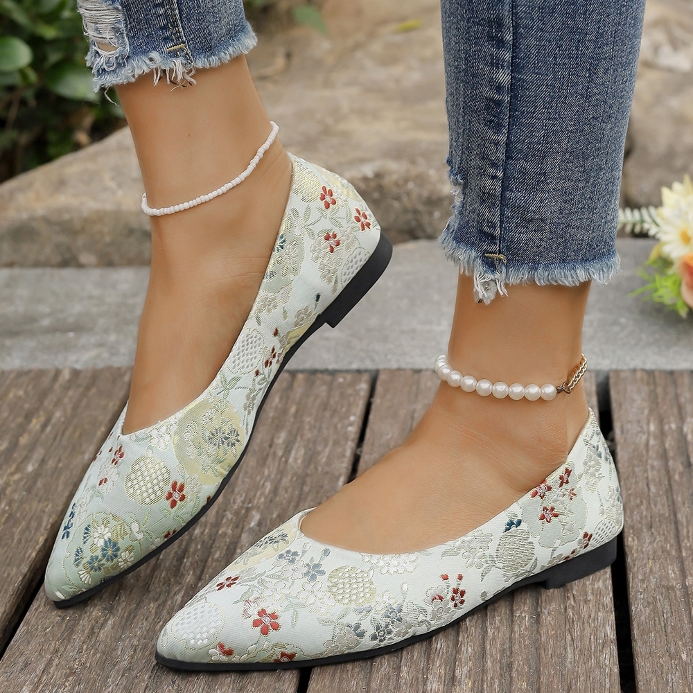 Floral Point Toe Embroidered Women's Flats